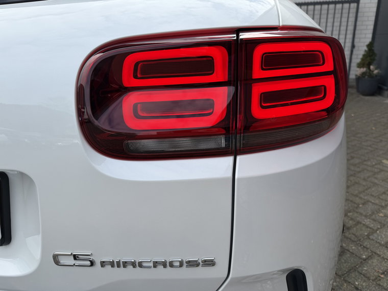 Vehicle Image 38