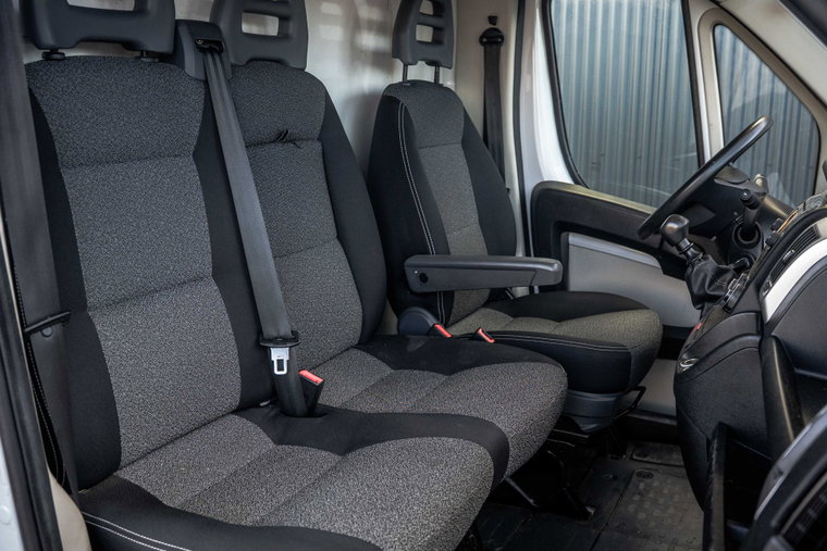 Vehicle Image 12