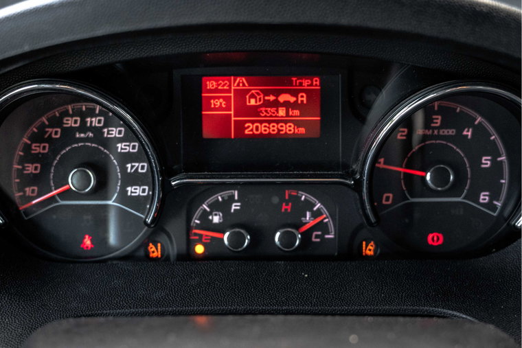 Vehicle Image 14