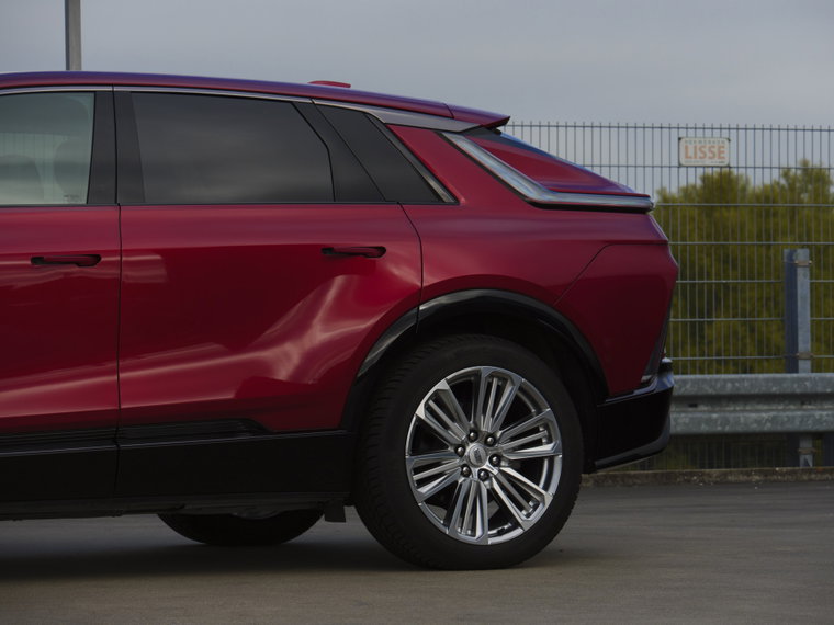 Vehicle Image 6