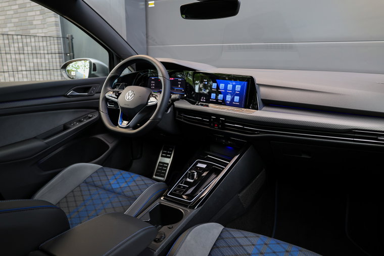 Vehicle Image 19