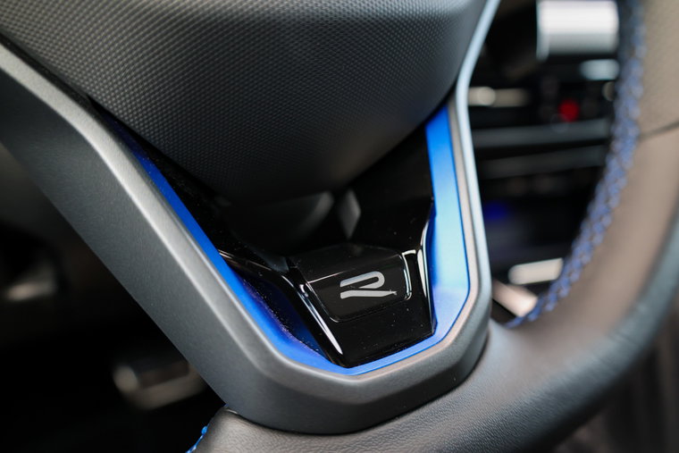 Vehicle Image 32