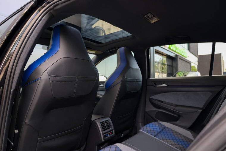Vehicle Image 45