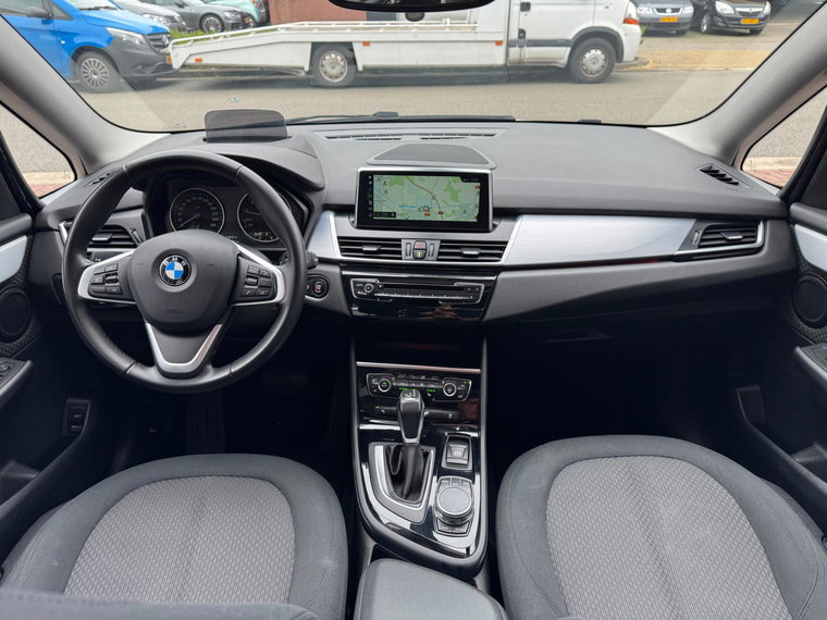 Vehicle Image 17