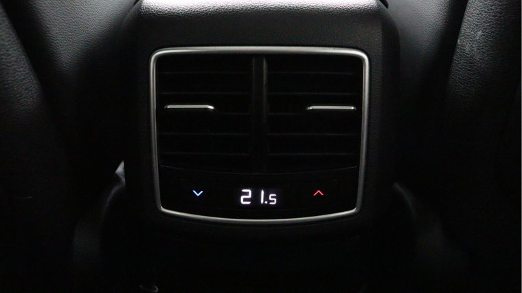 Vehicle Image 40
