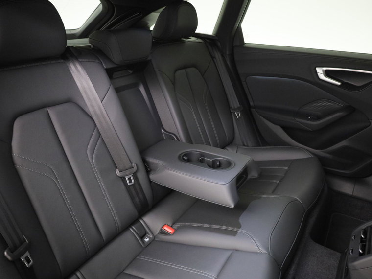 Vehicle Image 45