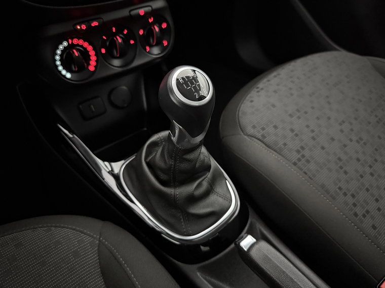 Vehicle Image 24