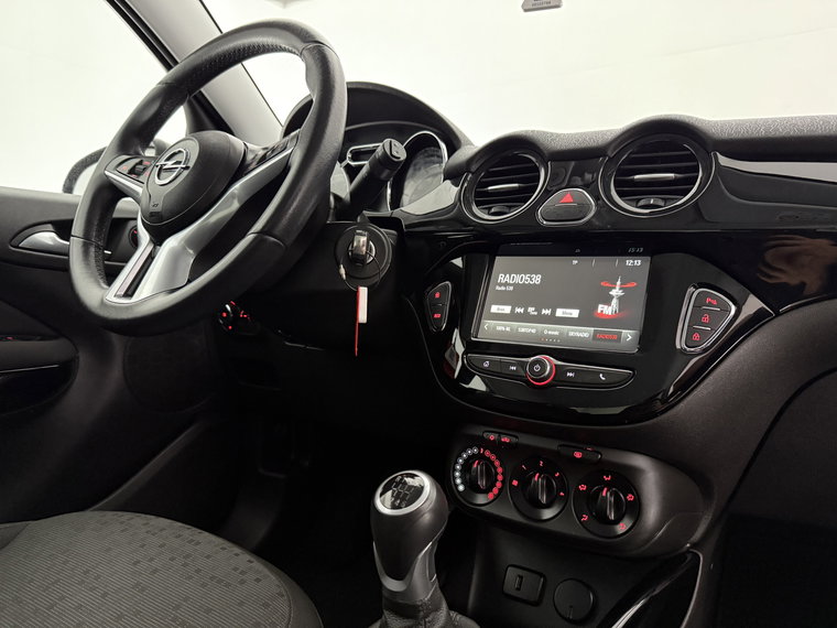 Vehicle Image 25