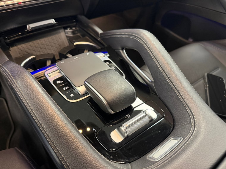 Vehicle Image 36