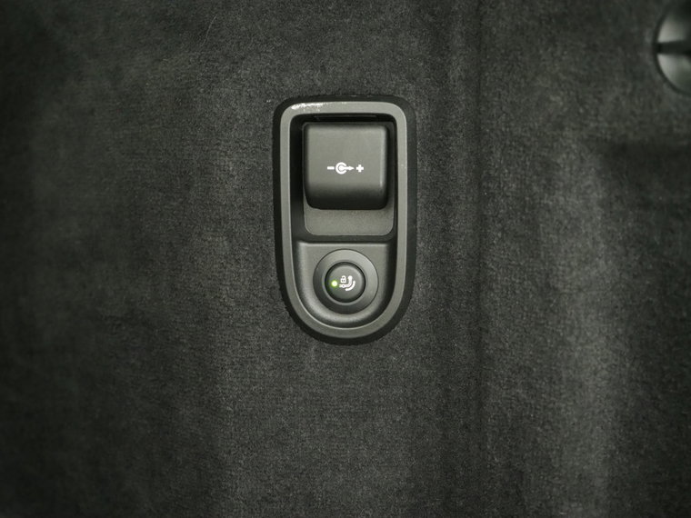 Vehicle Image 42