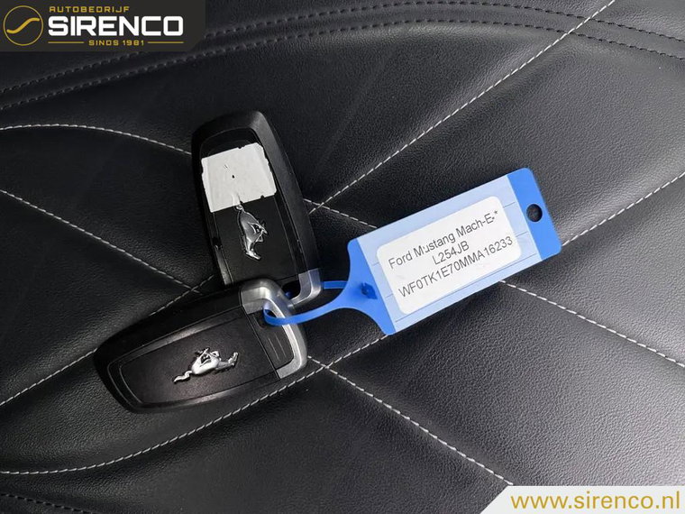 Vehicle Image 38