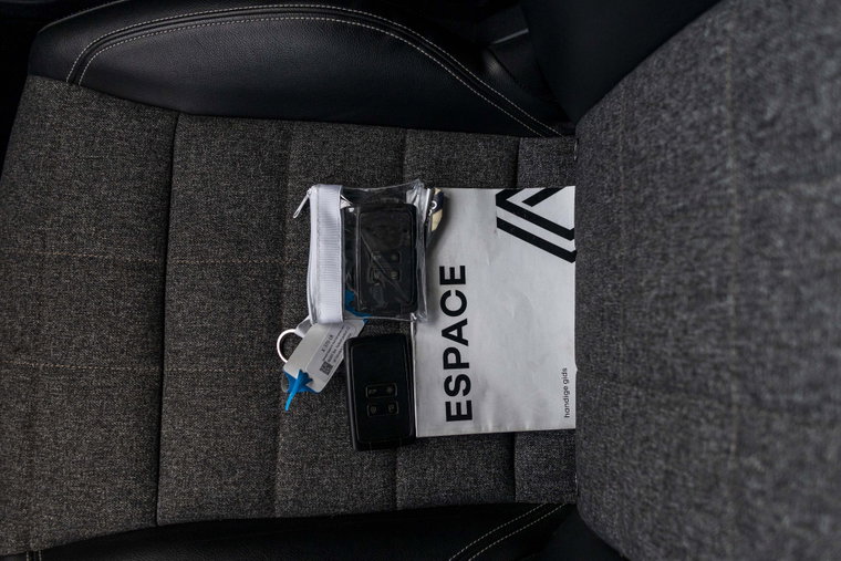 Vehicle Image 38