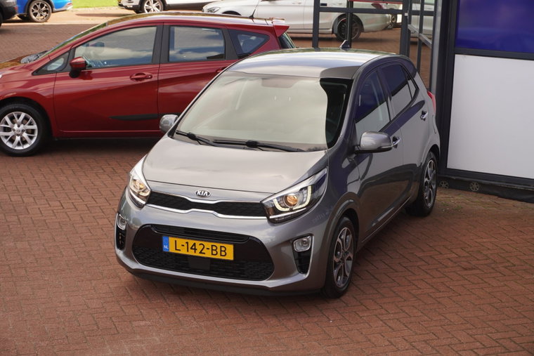 Vehicle Image 15