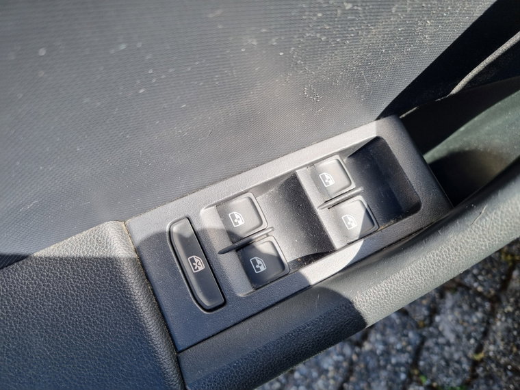 Vehicle Image 24