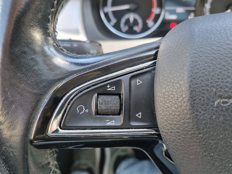 Vehicle Image 26