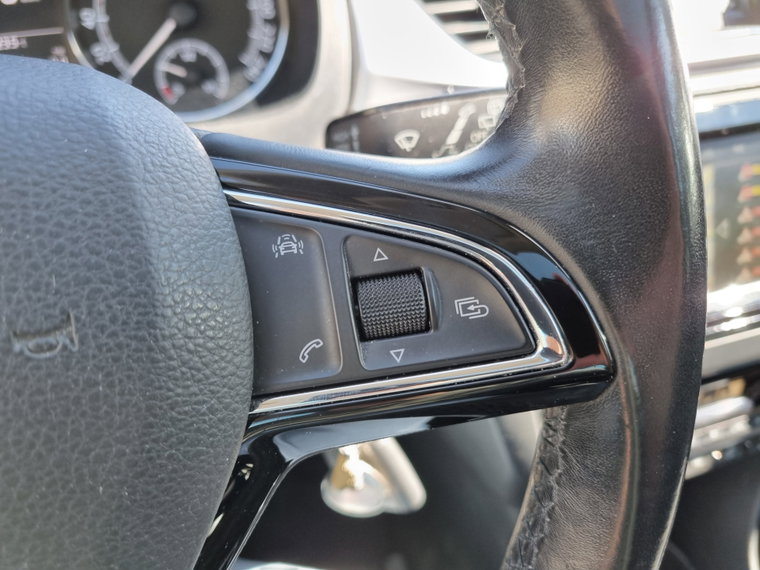 Vehicle Image 28