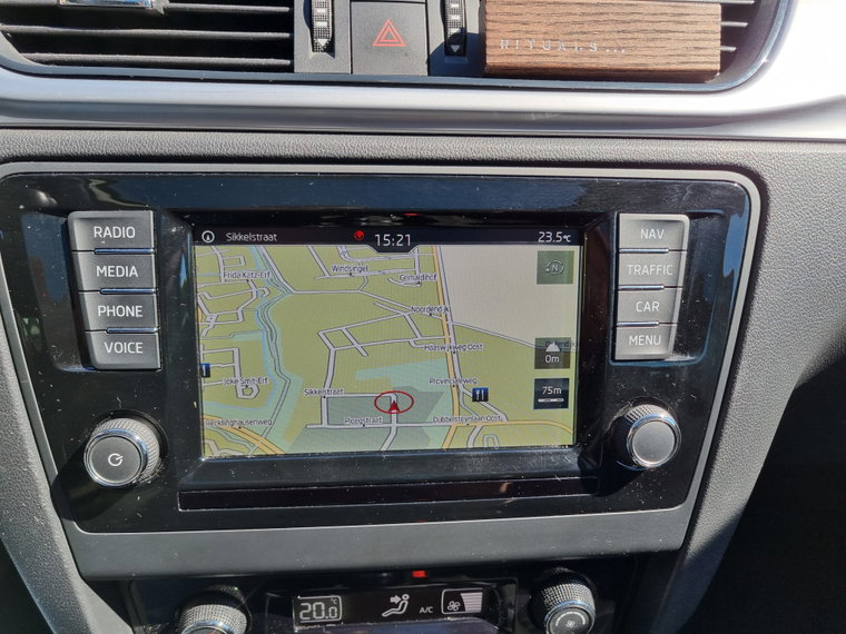 Vehicle Image 30
