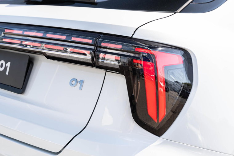 Vehicle Image 25