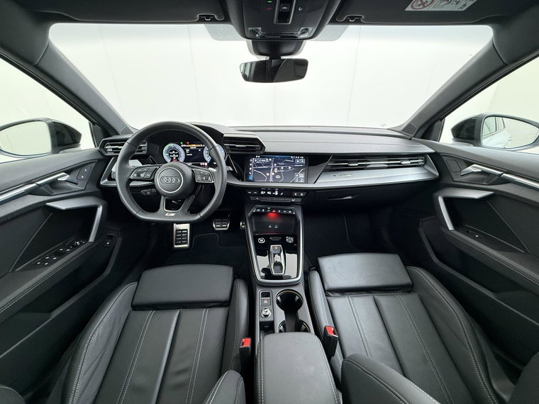 Vehicle Image 24