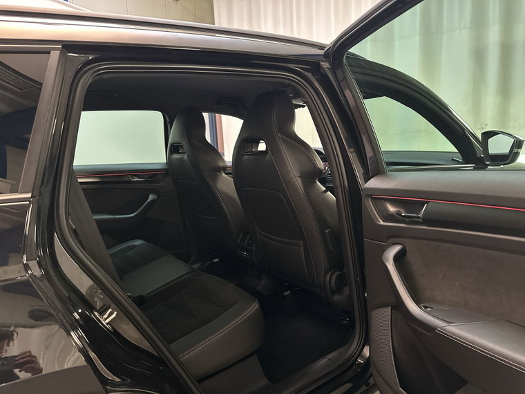 Vehicle Image 17