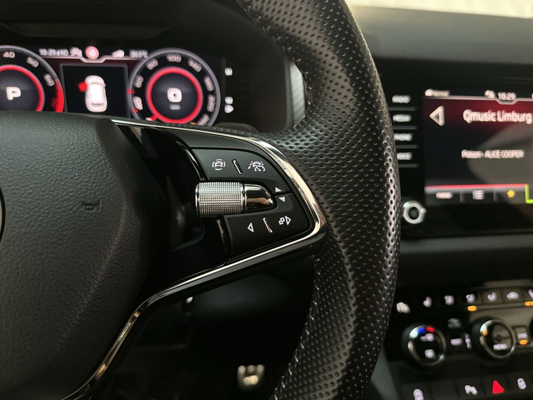 Vehicle Image 24