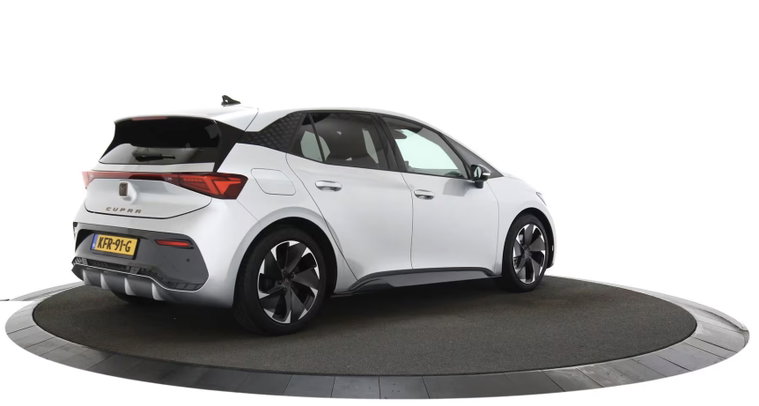 Vehicle Image 5