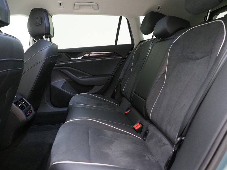 Vehicle Image 40