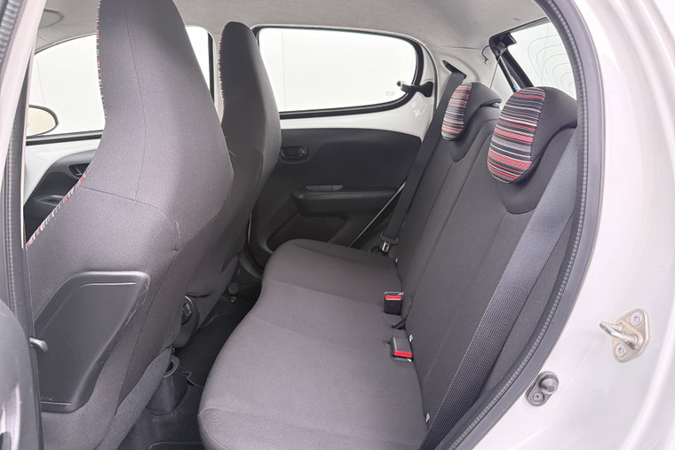 Vehicle Image 12
