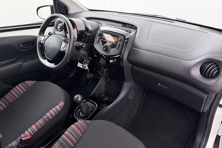 Vehicle Image 15