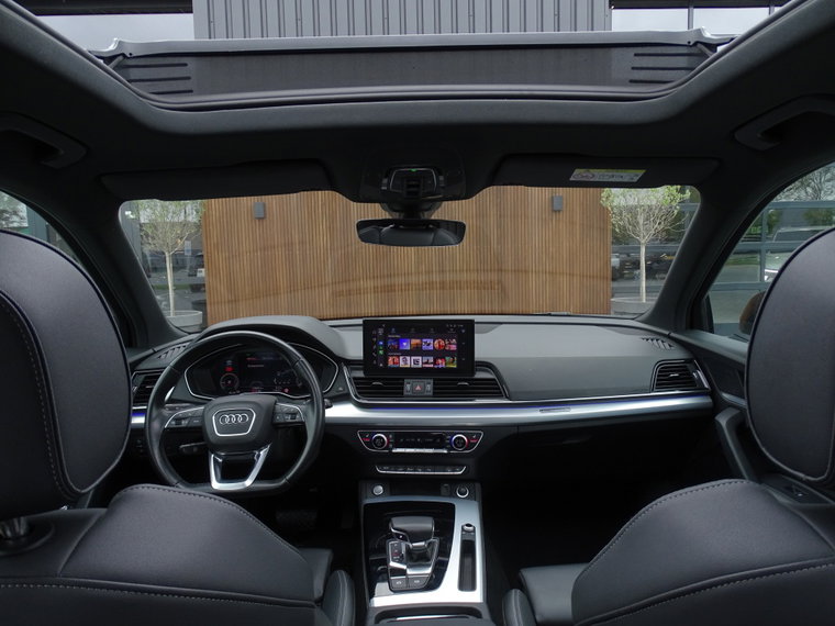 Vehicle Image 15