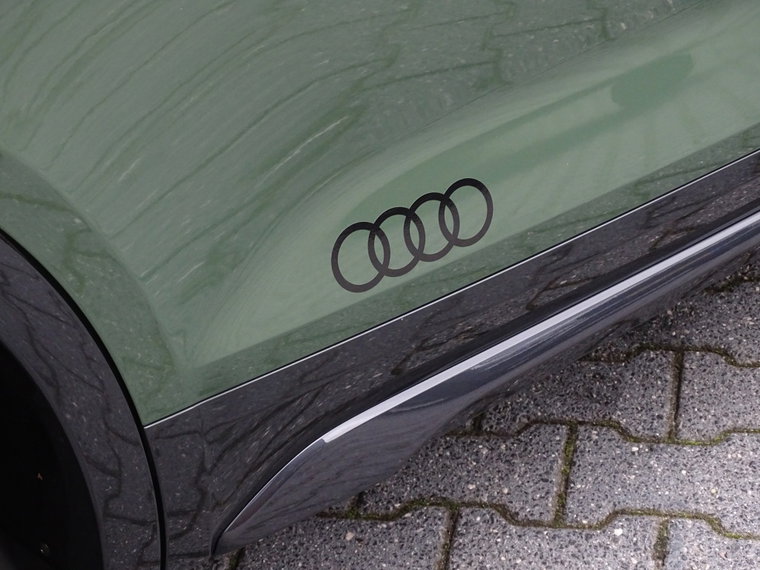 Vehicle Image 38