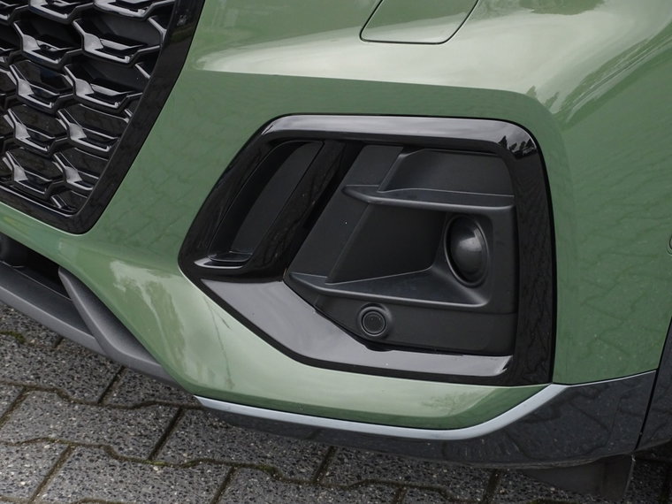 Vehicle Image 42