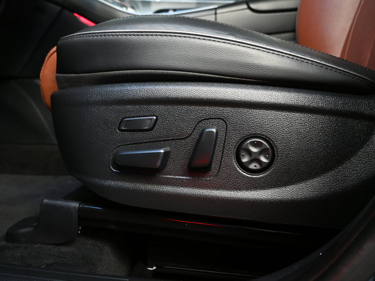 Vehicle Image 41