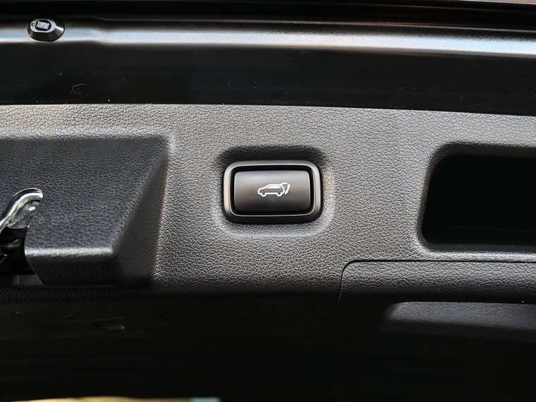 Vehicle Image 42