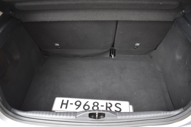 Vehicle Image 33