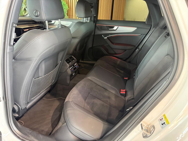 Vehicle Image 40