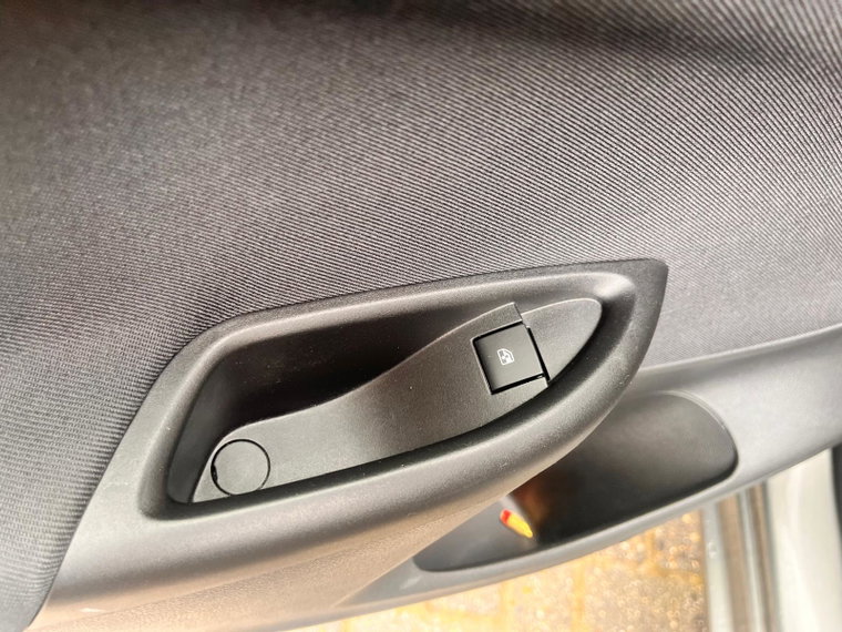 Vehicle Image 24