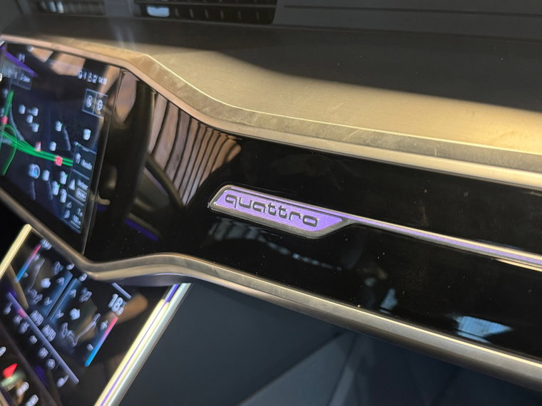 Vehicle Image 38