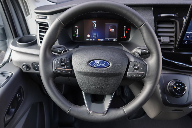 Vehicle Image 16