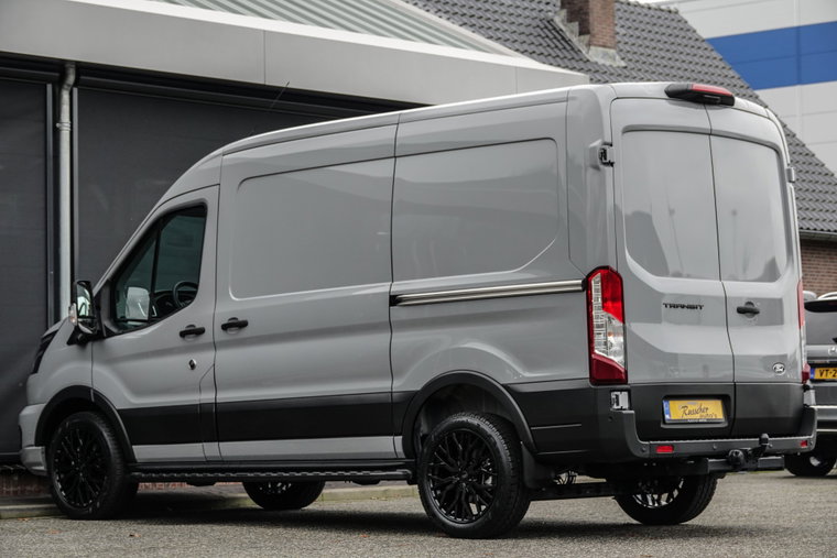 Vehicle Image 23