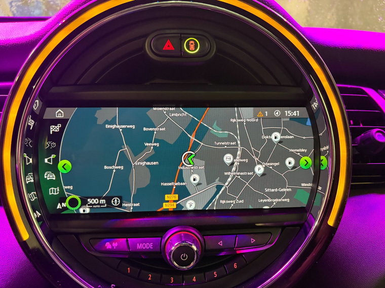 Vehicle Image 6
