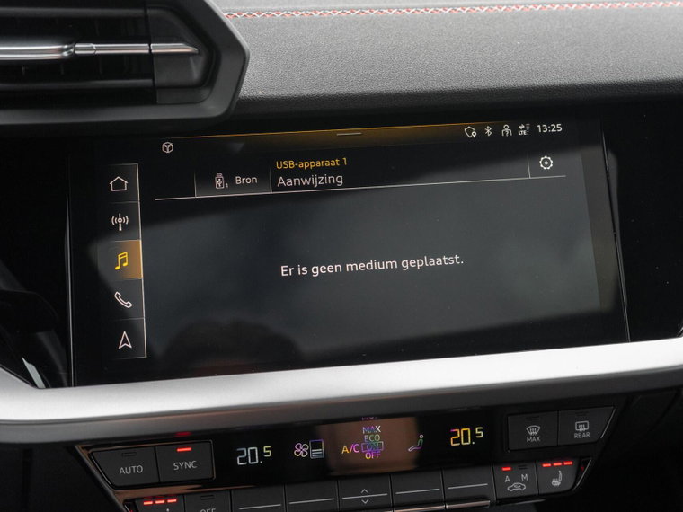 Vehicle Image 43