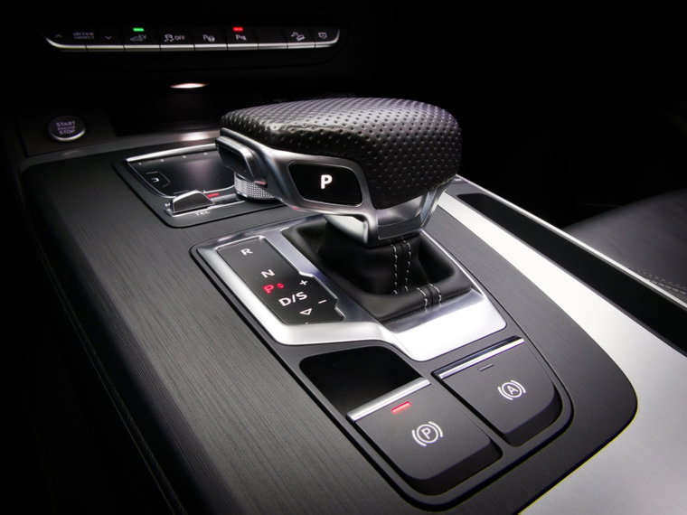 Vehicle Image 19