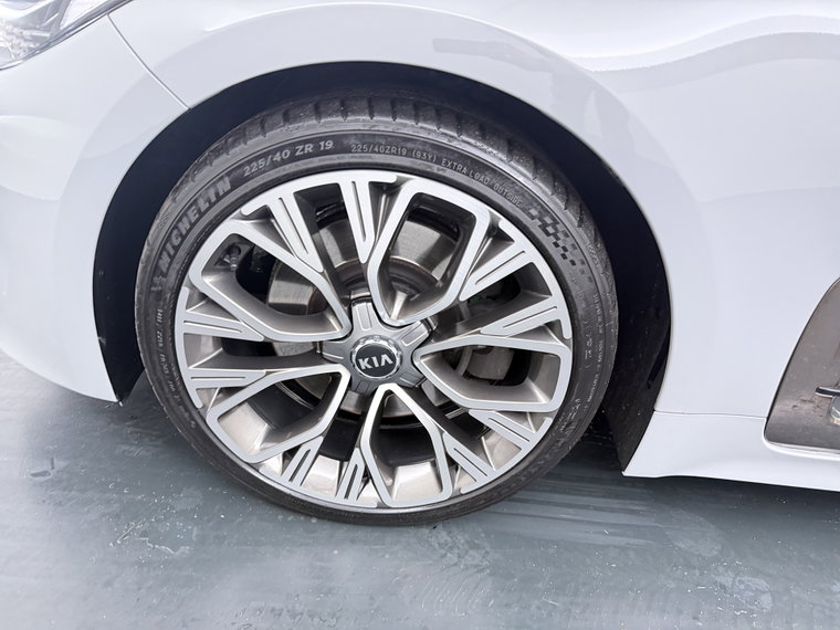 Vehicle Image 16
