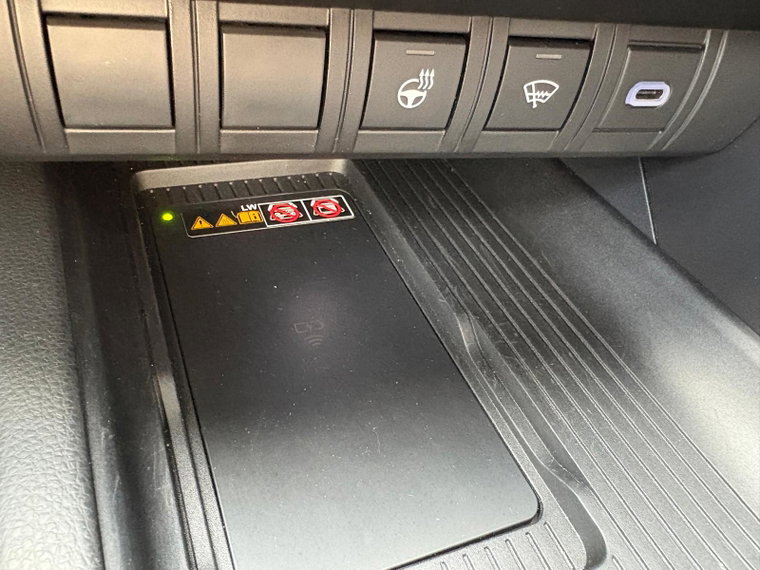 Vehicle Image 26
