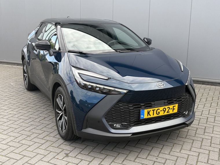 Vehicle Image 9