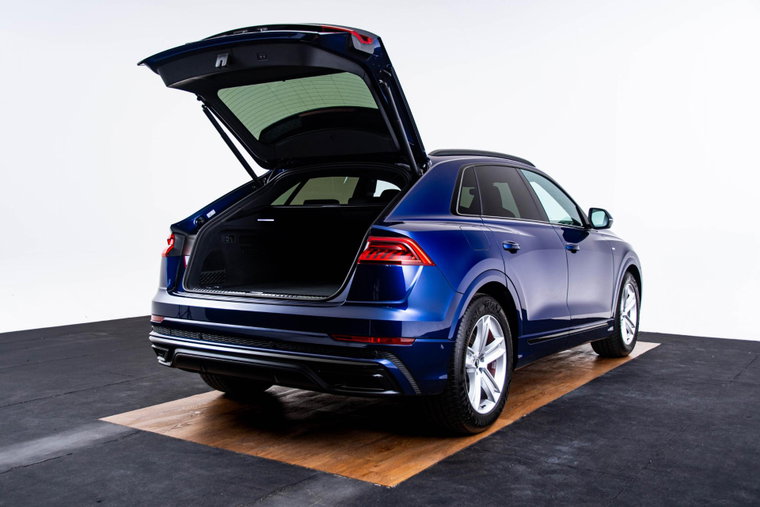 Vehicle Image 11