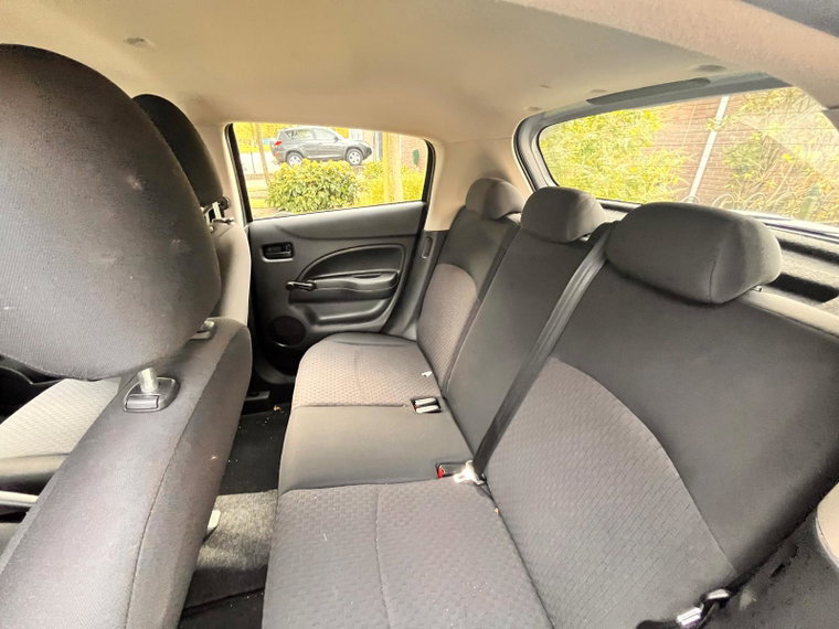 Vehicle Image 25