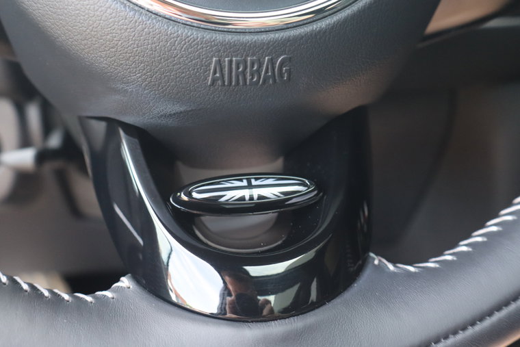 Vehicle Image 24