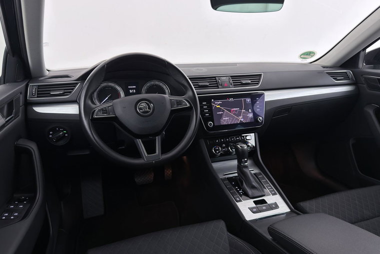 Vehicle Image 15